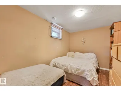 3963 57 ST NW photo 38