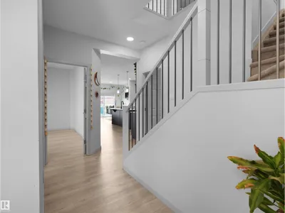 4615 175 AV NW photo 15