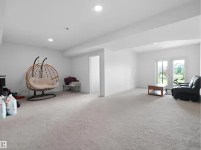 4615 175 AV NW photo 57