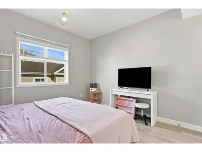 #73 3040 SPENCE WD SW photo 20