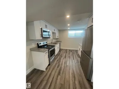 7604 7606 75 ST NW photo 29