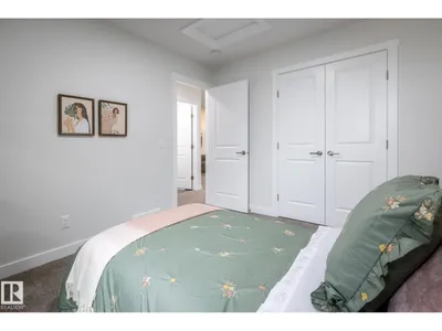 2 Marigold AV photo 28
