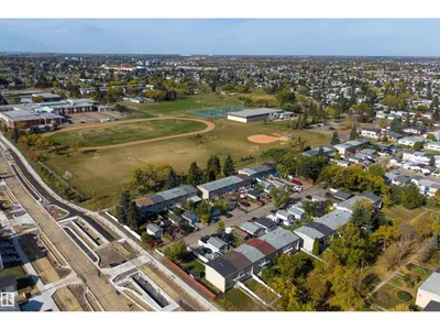 13223 85 ST NW photo 30
