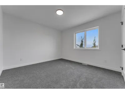 58 SILVERSTONE DR photo 30