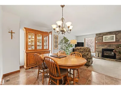 704 WARWICK RD NW photo 8