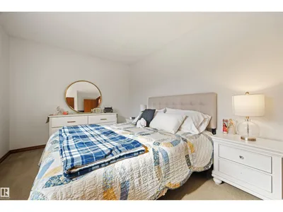 704 WARWICK RD NW photo 18