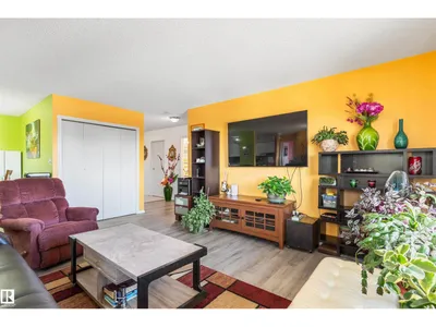 #403 18020 95 AV NW photo 8