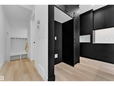 261 Linden LO photo 15