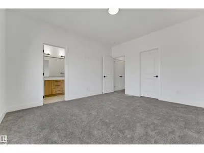 261 Linden LO photo 25
