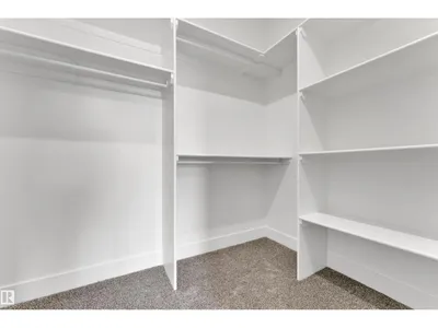 261 Linden LO photo 27