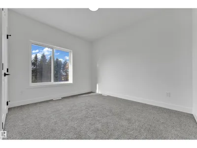 261 Linden LO photo 31