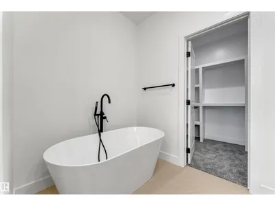 247 Linden LO photo 30