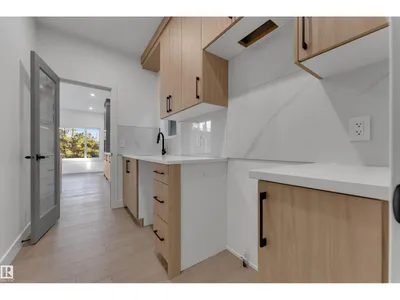 247 Linden LO photo 16