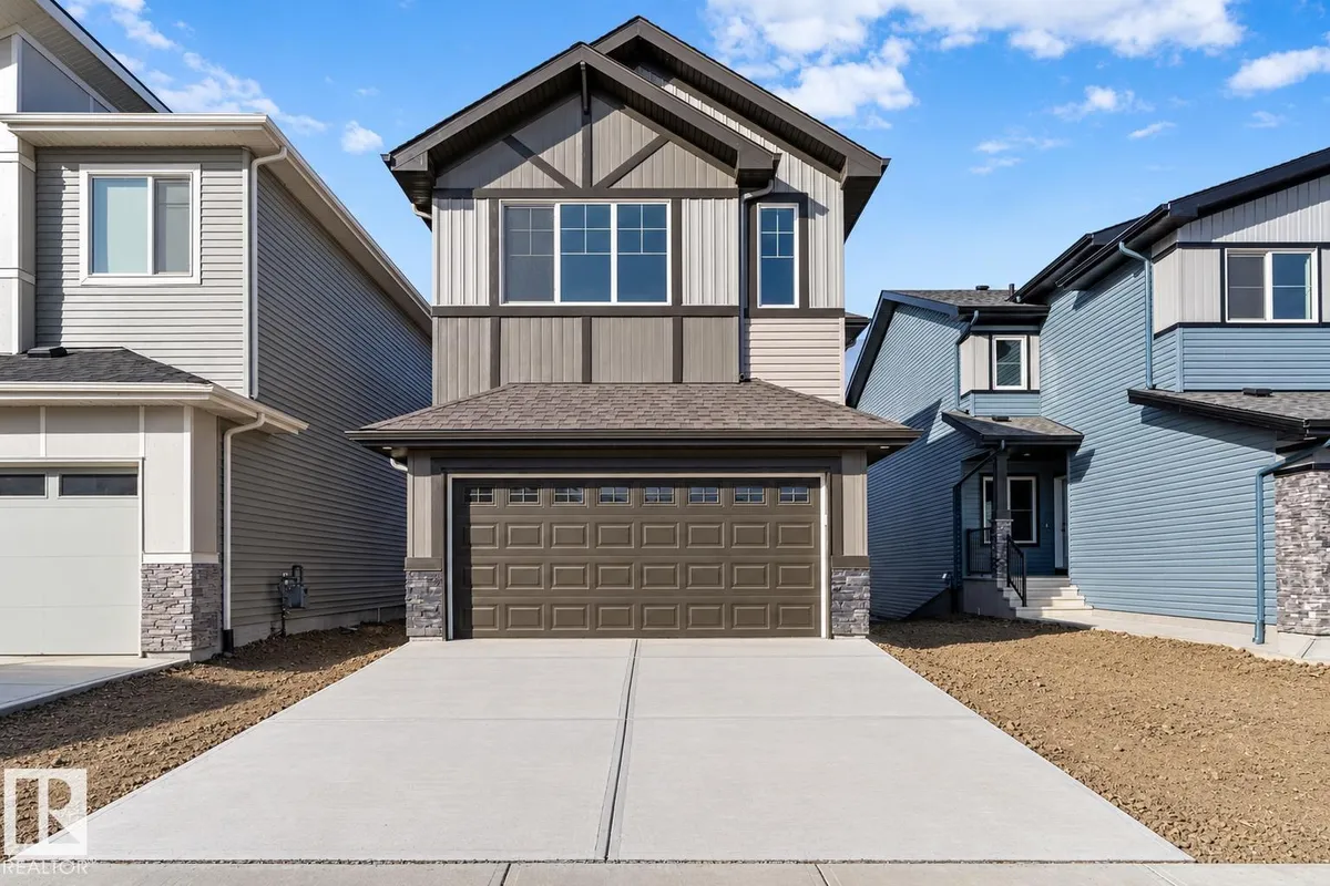 4226 63 ST exterior
