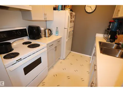 #421 6720 158 AV NW photo 6
