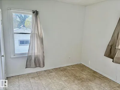 11922 69 ST NW photo 20