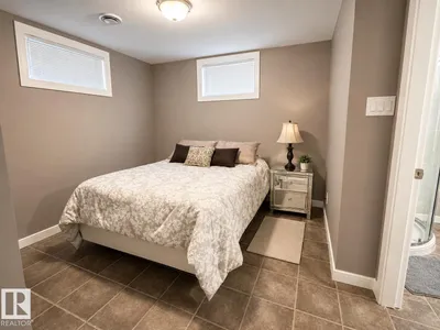 10315 44 ST NW photo 11