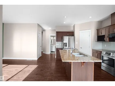 3863 170 AV NW photo 22