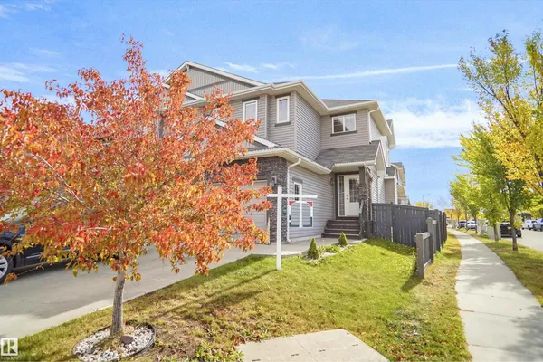 3863 170 AV NW photo 2