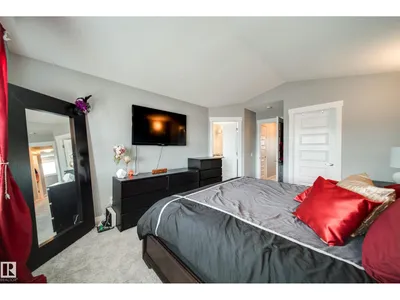 6305 167A AV NW photo 18