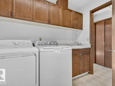 3740 60 ST NW photo 21
