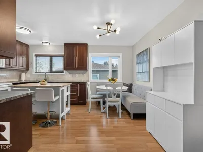5412 90A AV NW photo 10