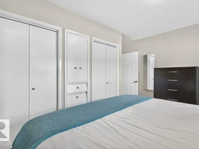 5412 90A AV NW photo 19