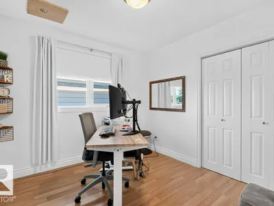 5412 90A AV NW photo 23