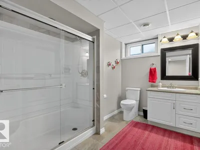 5412 90A AV NW photo 30