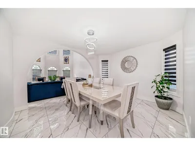4608 43 AV NW photo 16