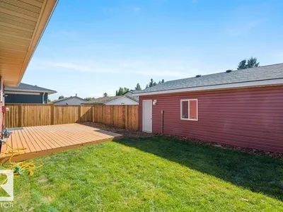 2311 146 AV NW photo 36