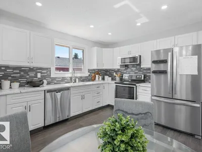 2311 146 AV NW photo 5