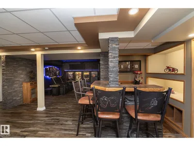 10416 148 ST NW photo 31