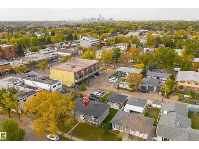 11812 45 ST NW photo 29