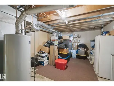10824 35 AV NW photo 41