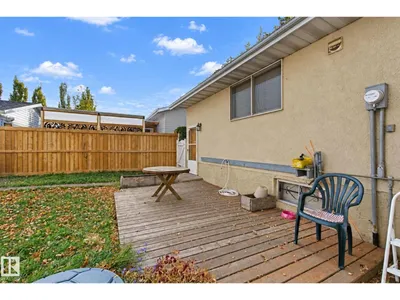 10824 35 AV NW photo 44