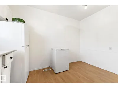 3122 142 AV NW photo 14