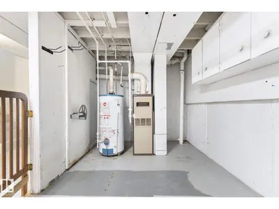3122 142 AV NW photo 35