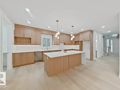 9216 91 ST NW photo 16