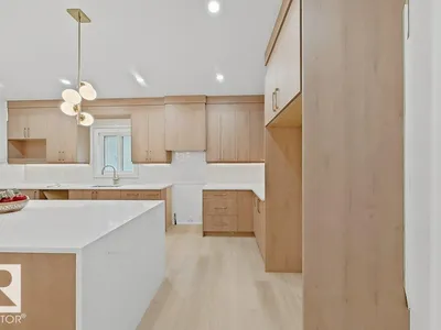 9216 91 ST NW photo 10