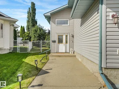 247 HOOPER CR NW photo 5