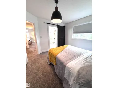 7004 97 ST NW photo 15