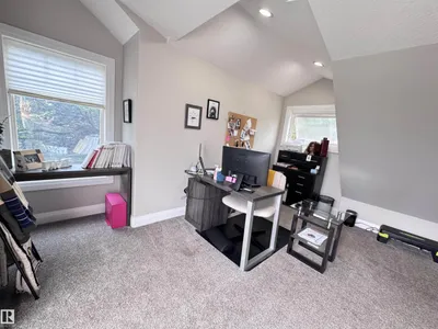 7004 97 ST NW photo 30