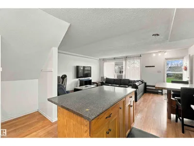 #48 13590 38 ST NW photo 13