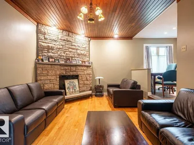 14514 101 AV NW photo 17