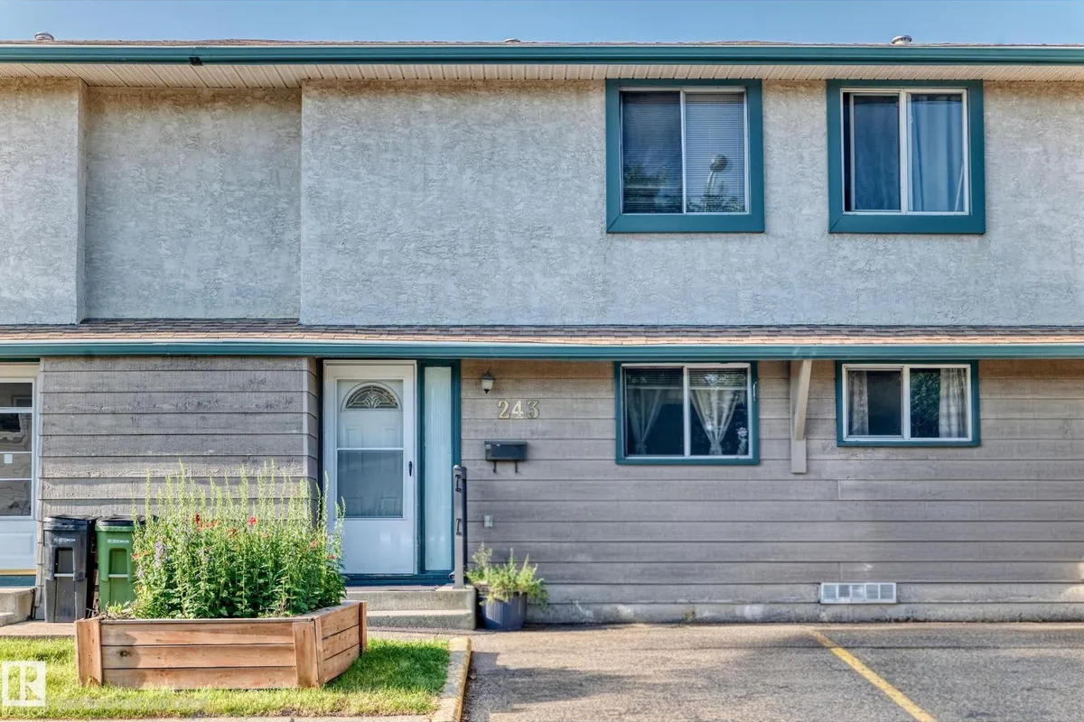 243 Abbotsfield RD NW exterior