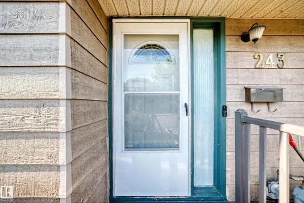 243 Abbotsfield RD NW photo 2