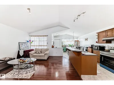15112 139 ST NW photo 12