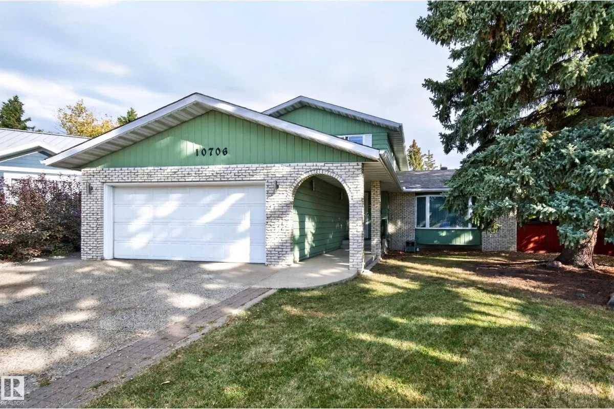 10706 33A AV NW exterior