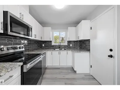 12715 / 12717 93 ST NW photo 12